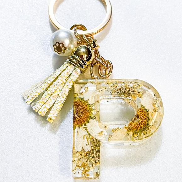 Accessories | Pressed White Daisy Flower Letter P Keychain | Poshmark